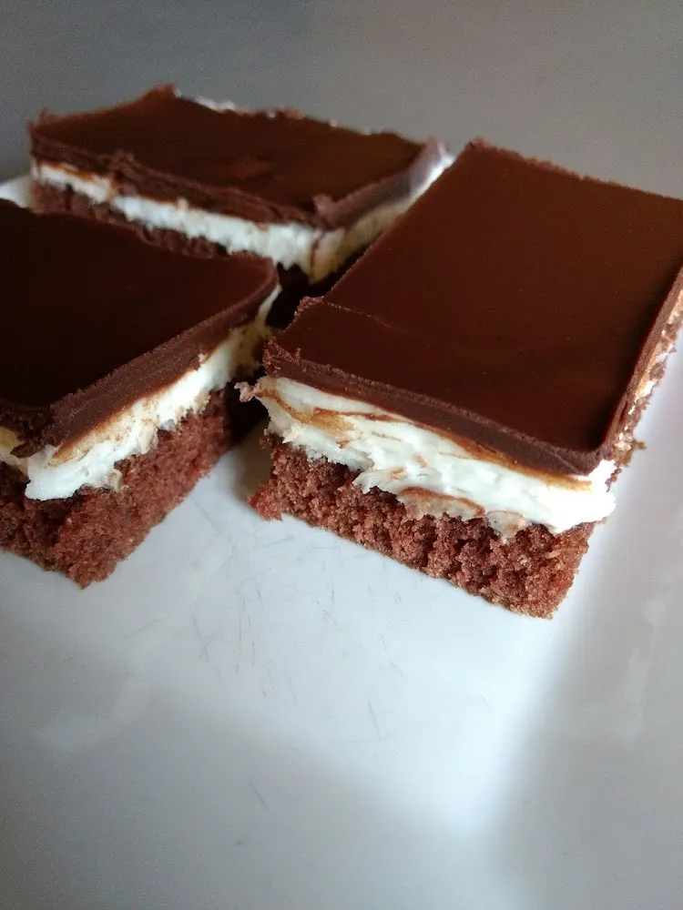 Chocolate Almond Creme Bars
